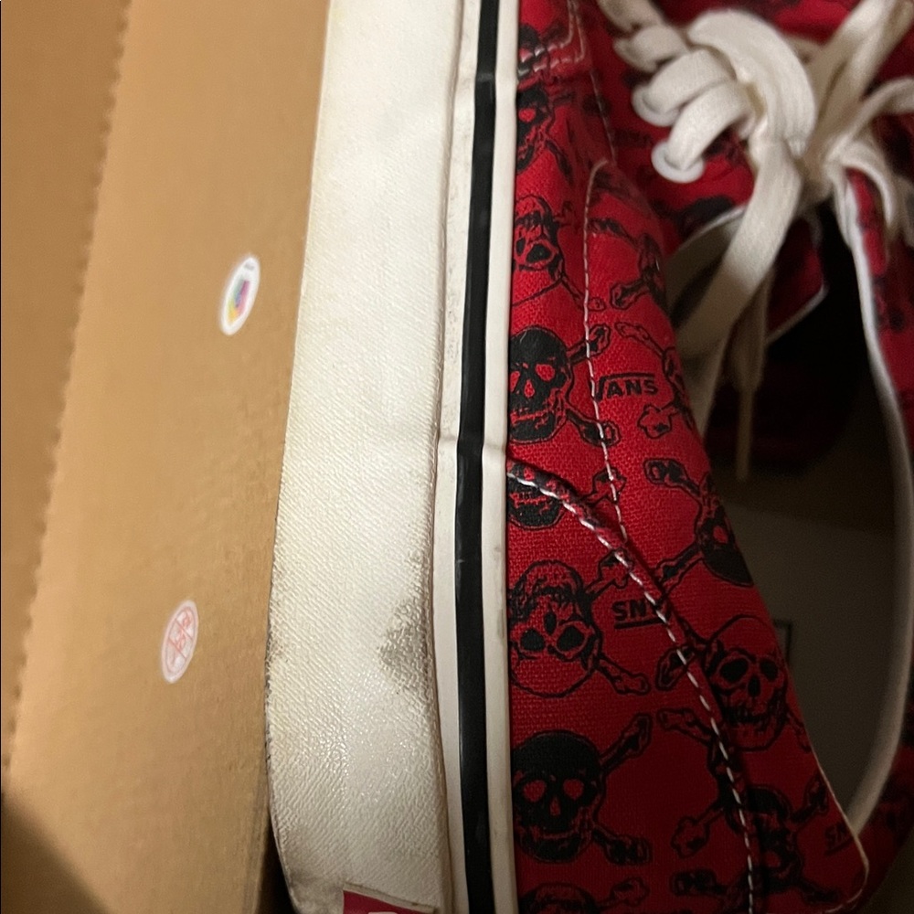 Vans Red Skull Pattern Shoes - Picture 3 of 8